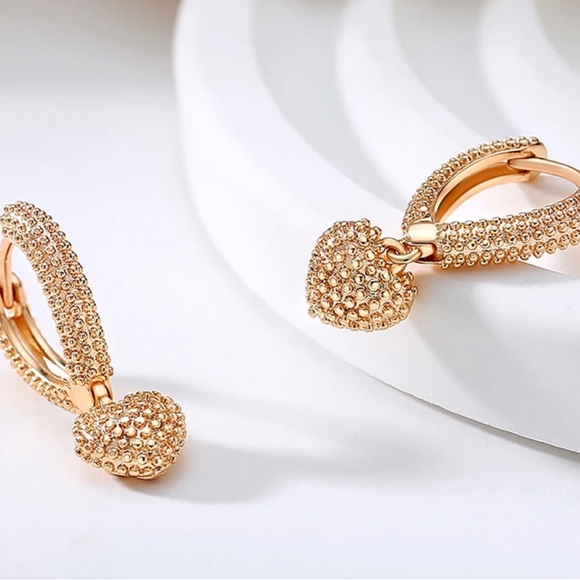 14K Plated Vintage Heart Dangle Earrings - Picture 2 of 4